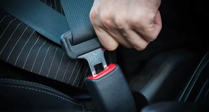 Wear seat belt at all times.