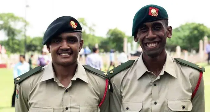 From left: Second-Lieutenant Alipate Matadigo and Second-Lieutenant Sosi Senibulu. 