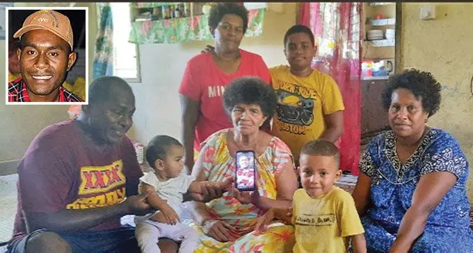 The late Isei Tamanikalou’s family at their home. INSET: Deceased Isei Tamanikalou