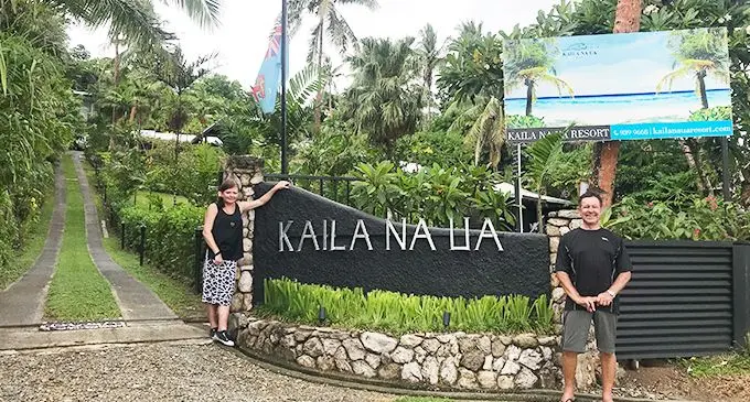 Kaila Na Ua owners Rosalind and Warren Lake standing in front of the entrance to their Kaila Na Ua Resort Sunset Strip, Korotogo on December 16, 2021. Photo: Maraia Vula
