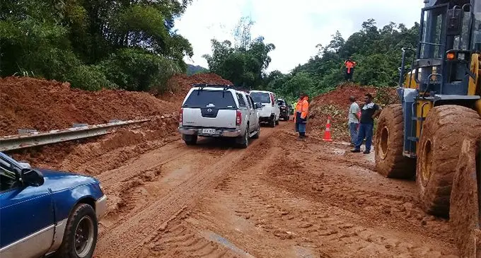 Kings Road at Malabe, Tailevu is now open to single lane.