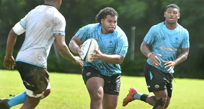 Fiji Under 20 hooker, Vaimoe Koroi (with ball) on attack during training at Bedesi Park on February 6, 2024. Photo: Ronald Kumar.