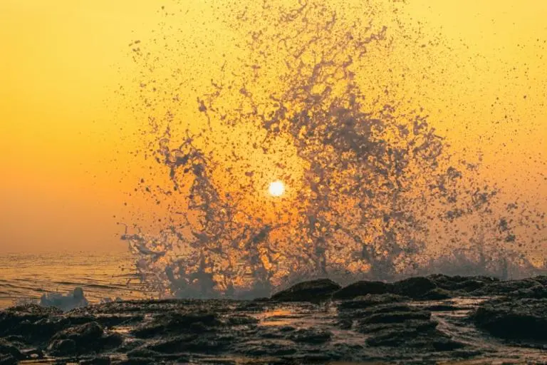Changes in sea levels and ocean temperatures associated with El Niño could affect reefs, fisheries, maritime transport and communities that depend on the ocean for food and livelihoods.