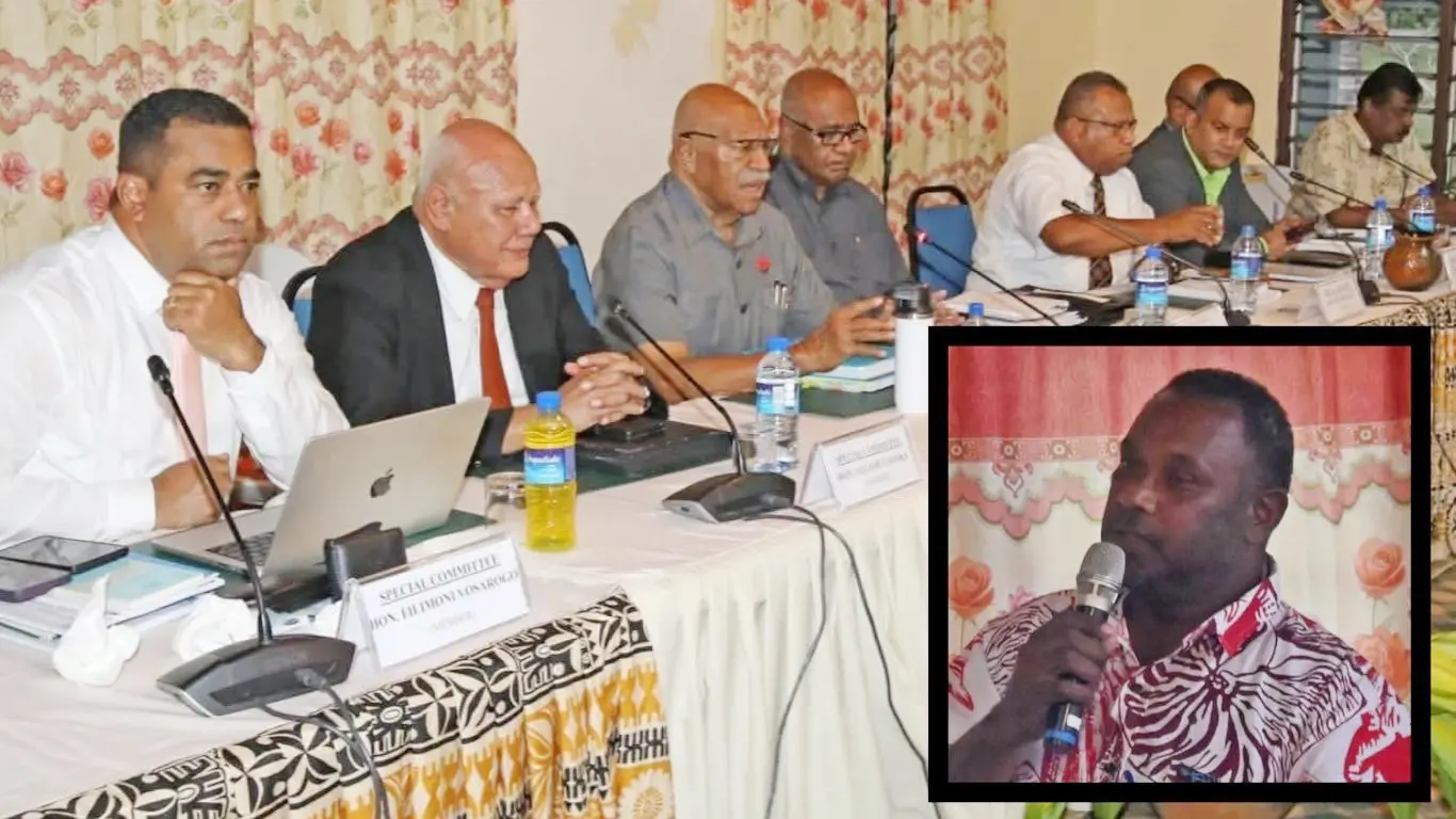  Sikeli Lagavakatini speaking during the consultation at Lawai Village in Sigatoka.