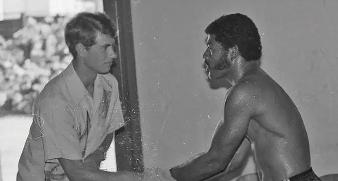 Sakaraia Ve (right) shakes hand with HRH Prince Edward who is now the Duke of Edinburgh in Levuka on October 1982.