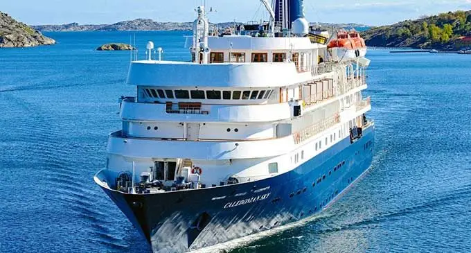  Luxury expedition small ship MS Caledonian Sky. Photo: Captain Cook Cruises